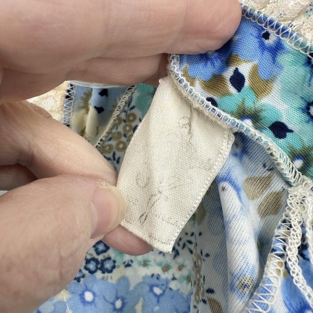 SOLD lace prairie cottagecore polyester colorful M